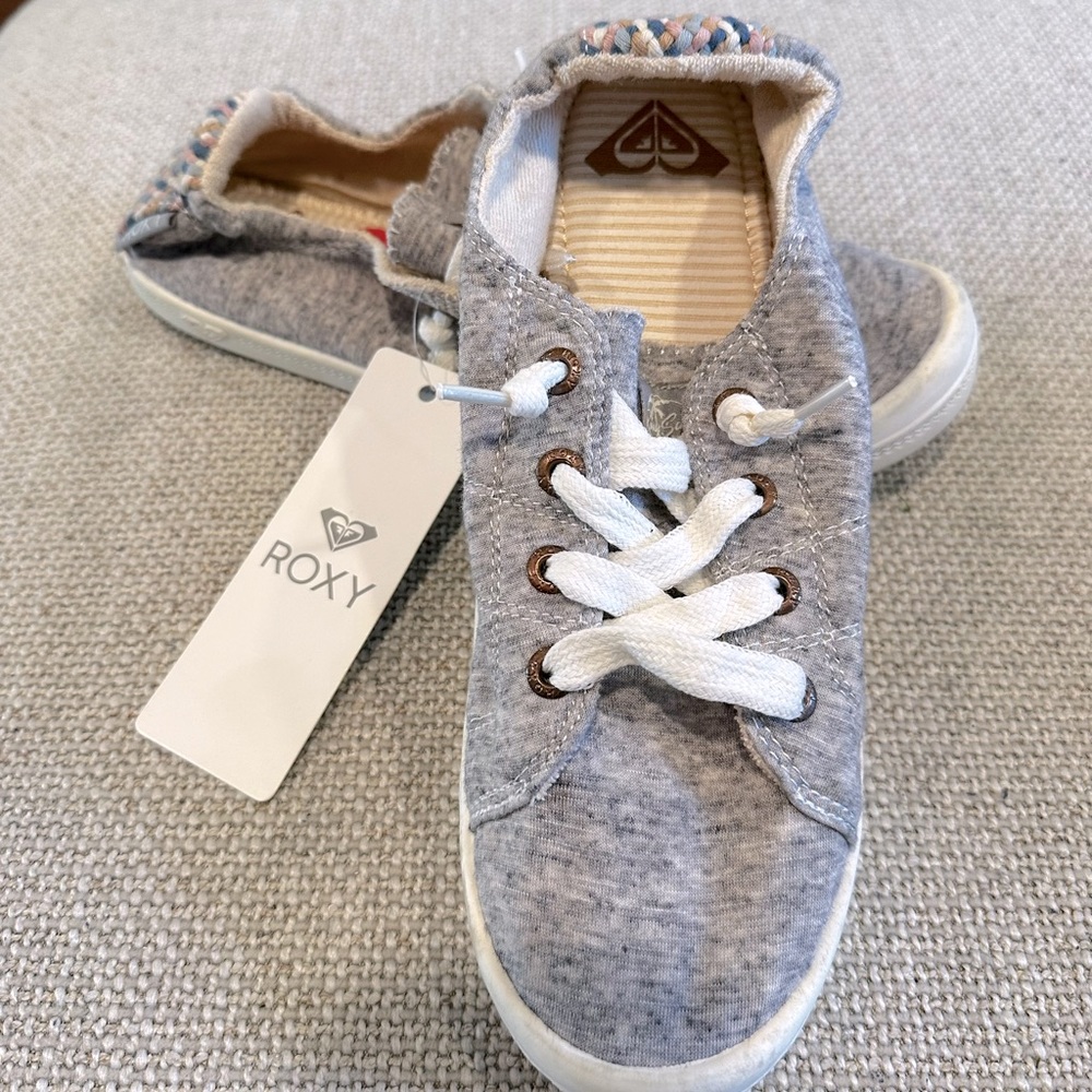 Roxy Bayshore III NWT slip on sneakers